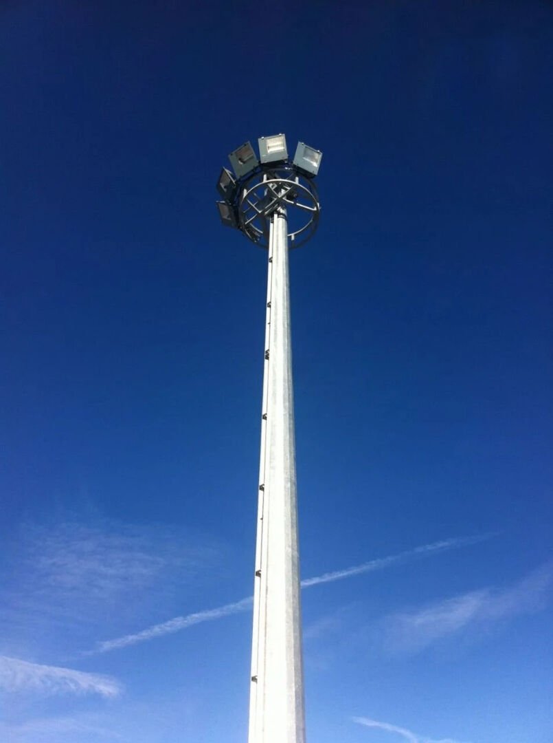 Asansörlü Direk - 20 mt - 8 Projektör