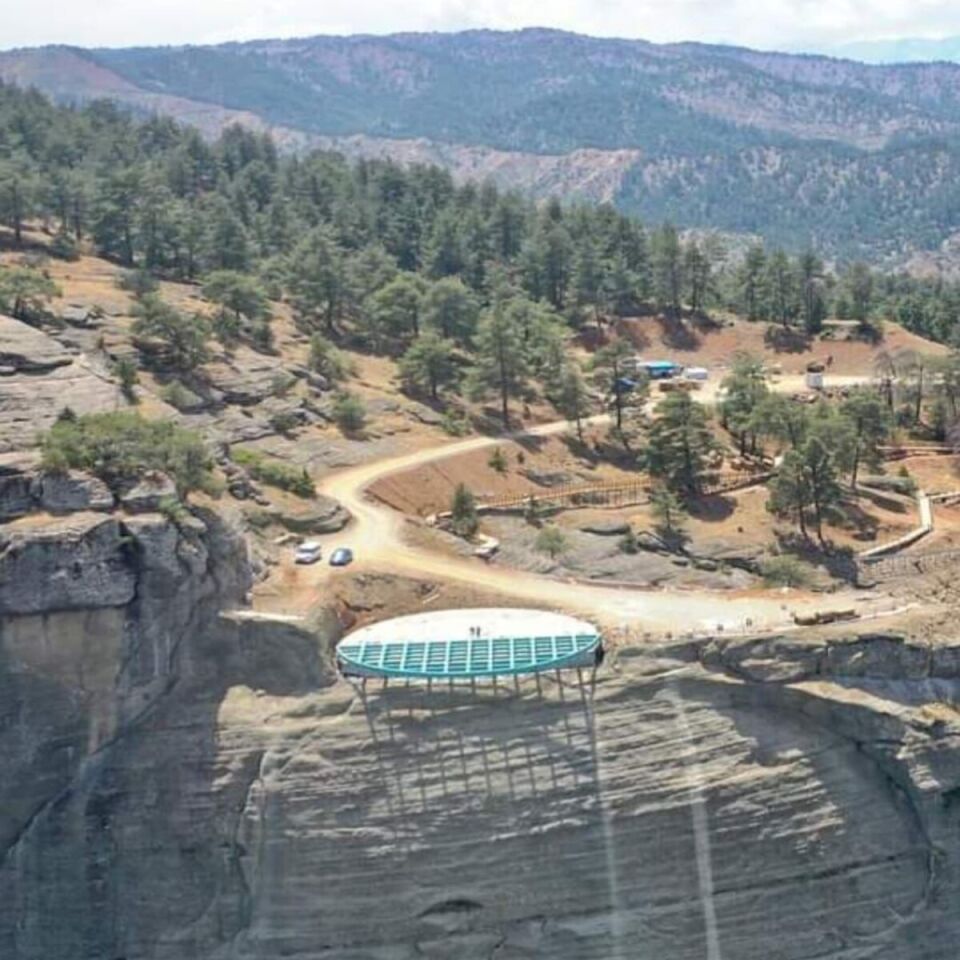 Cam Seyir Terasları