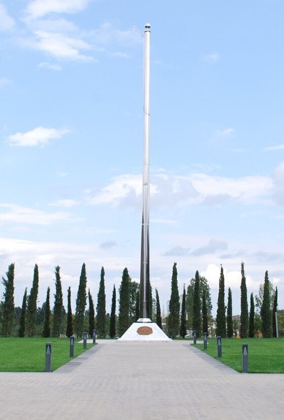 Asansörlü Bayrak Direkleri